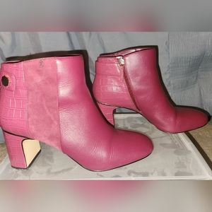 Fuchsia mixed leather booties